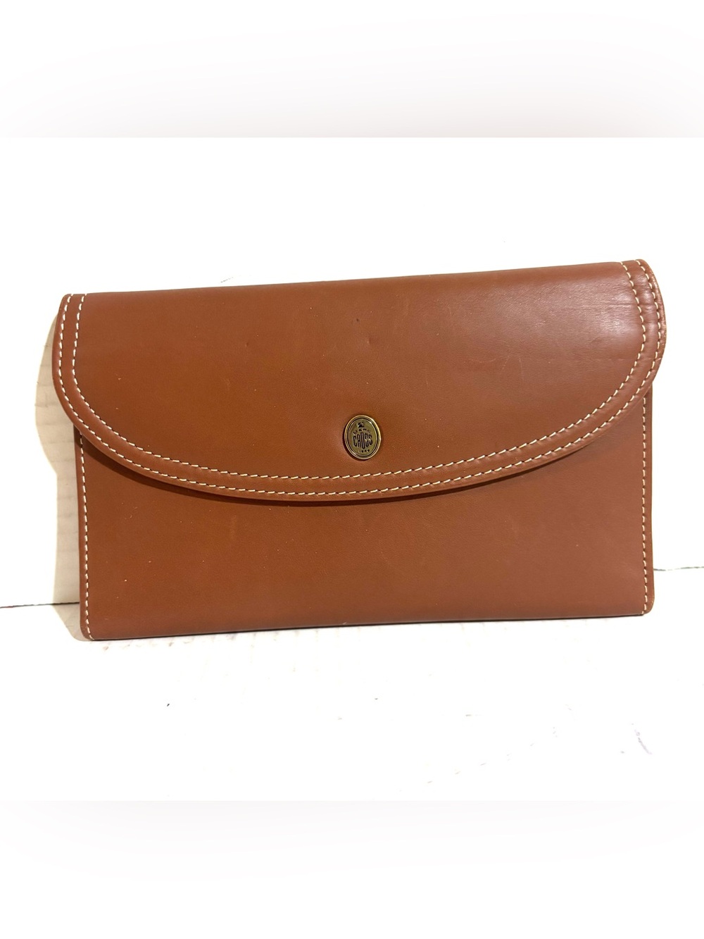 Classic Brown Leather Envelope Wallet with Brass Emblem
